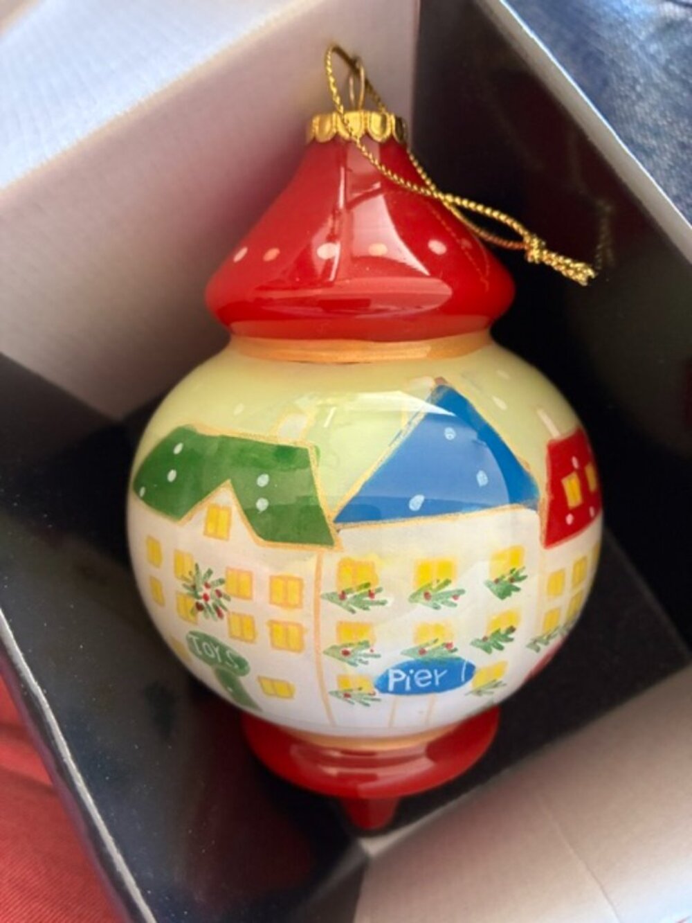 LE Bien Village Glass ornament